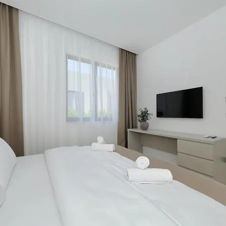 Cloud 9 D2 Villa Tkon