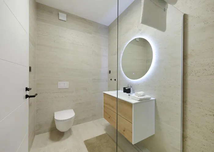Cloud 9 D2 Villa *