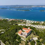 Cloud 9 D2 Villa
