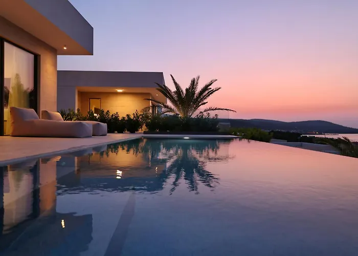 Cloud 9 D2 Villa Tkon